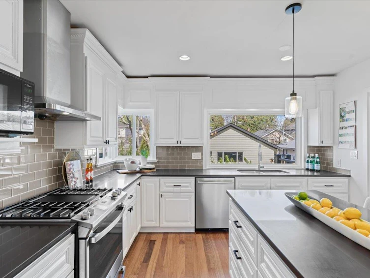 2755 W 42nd Avenue, Vancouver, BC, V6N 3G4 - 12