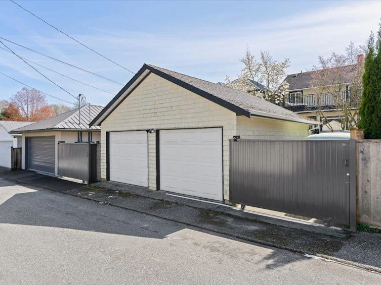 2755 W 42nd Avenue, Vancouver, BC, V6N 3G4 - 36