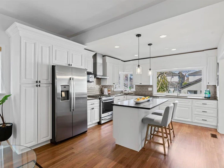2755 W 42nd Avenue, Vancouver, BC, V6N 3G4 - 8