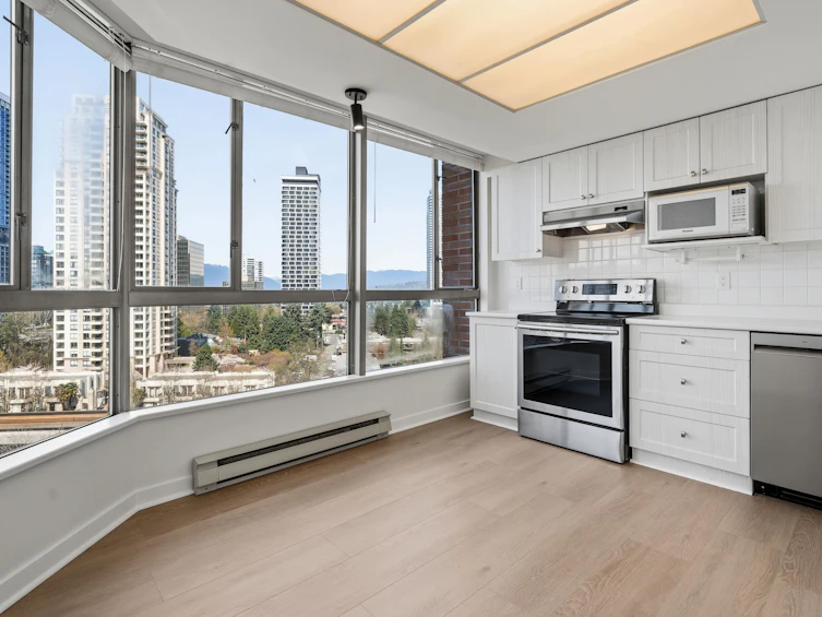 1106-4350 Beresford Street, Burnaby, BC, V5H 4K9 - 11