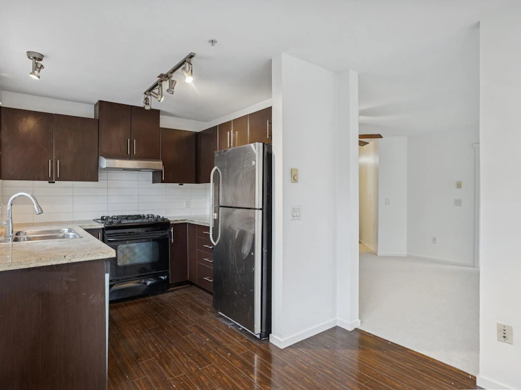206-700 Klahanie Drive, Port Moody, BC, V3H 5L3 - 10