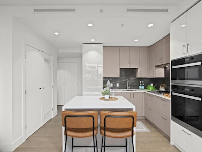201-1675 Lions Gate Lane - 5