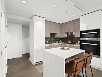 201-1675 Lions Gate Lane - 3