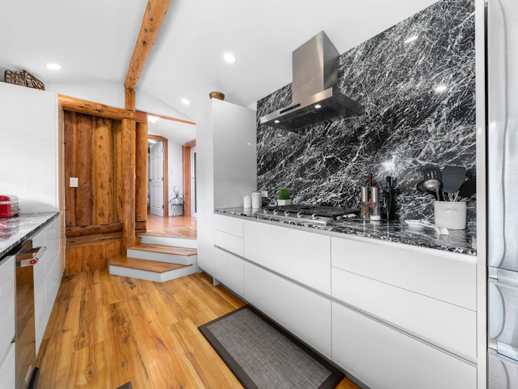 2540 Boswell Avenue, North Vancouver, BC, V7H 1L7 - 11