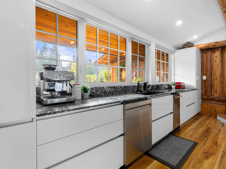 2540 Boswell Avenue, North Vancouver, BC, V7H 1L7 - 10