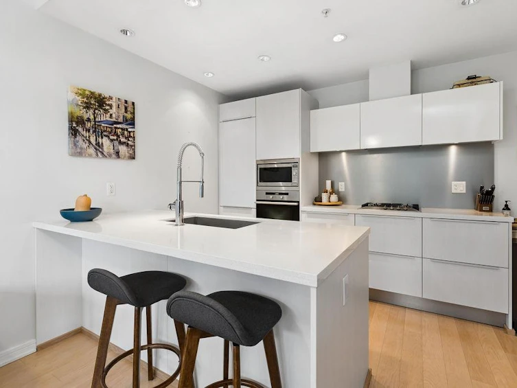 403-181 W 1st Avenue, Vancouver, BC, V5Y 0E3 - 4