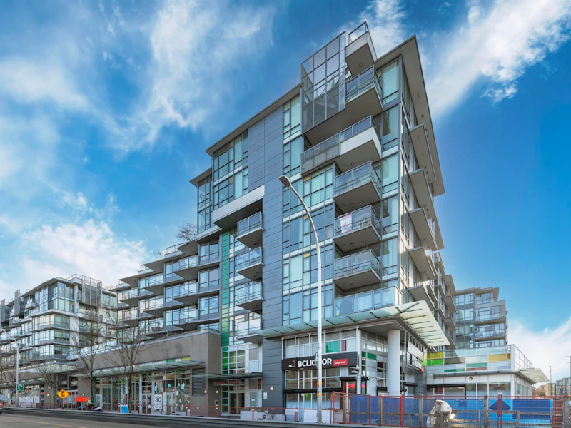 374 - 2080 W Broadway Street, Vancouver BC V6J 0C7