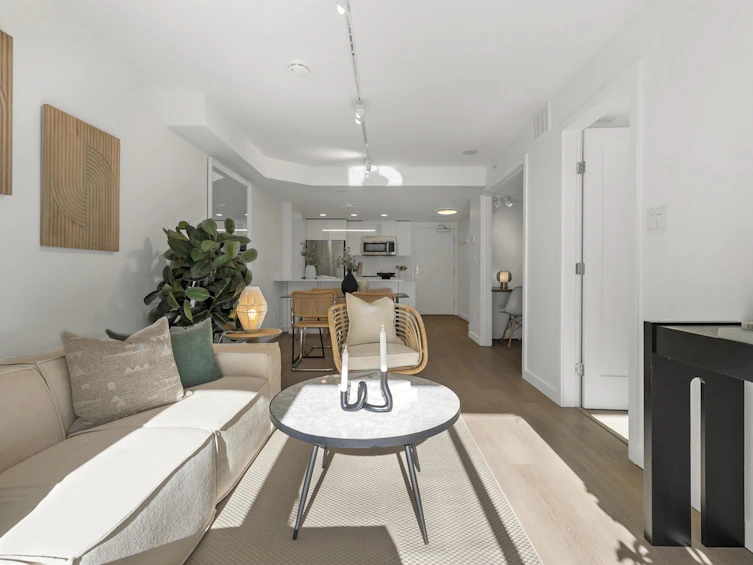 374-2080 W Broadway, Vancouver, BC, V6J 0C7 - 14
