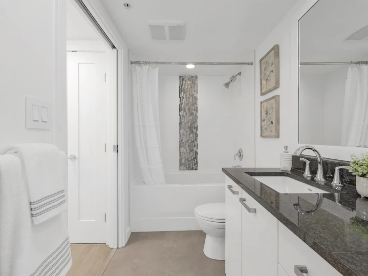 374-2080 W Broadway, Vancouver, BC, V6J 0C7 - 25