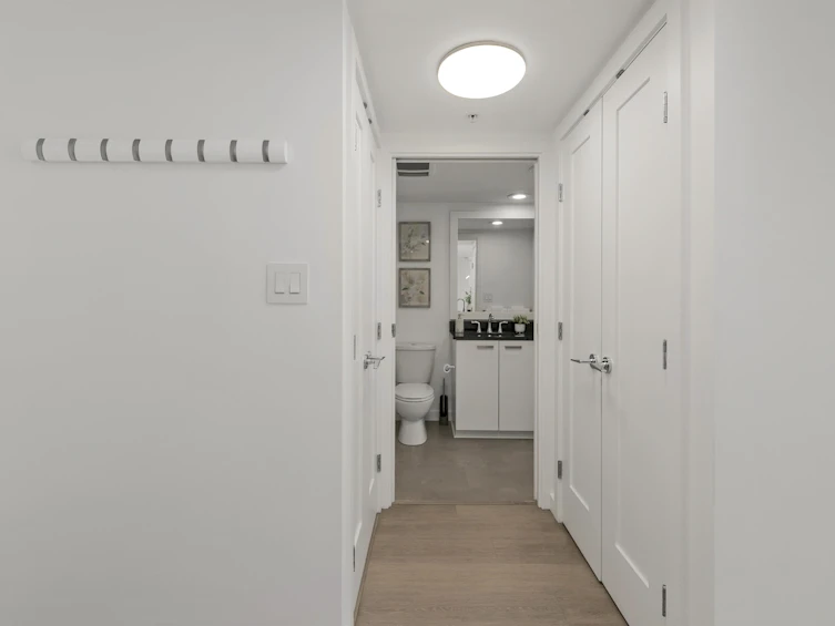 374-2080 W Broadway, Vancouver, BC, V6J 0C7 - 28