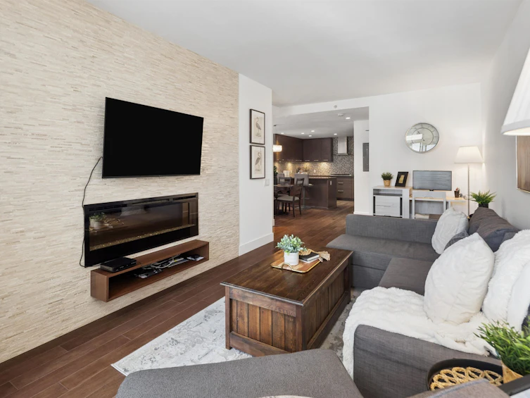 406-210 W 13 Street, North Vancouver, BC, V7M 1N7 - 4