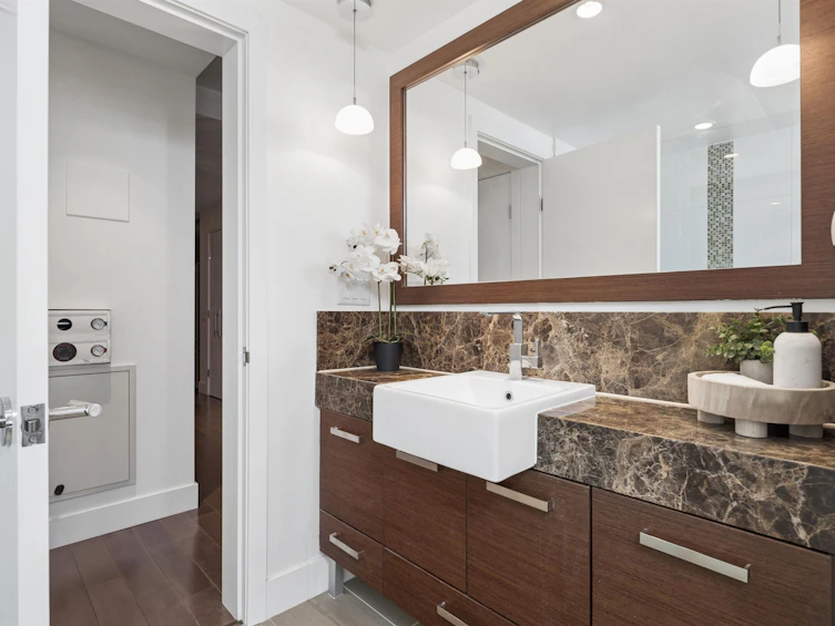 406-210 W 13 Street, North Vancouver, BC, V7M 1N7 - 17
