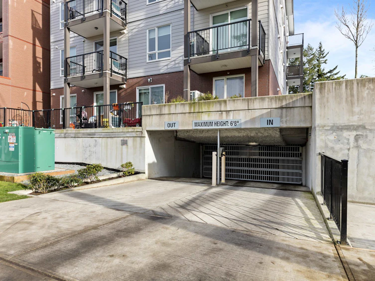 401-5420 208 Street, Langley, BC, V3A 2J9 - 5