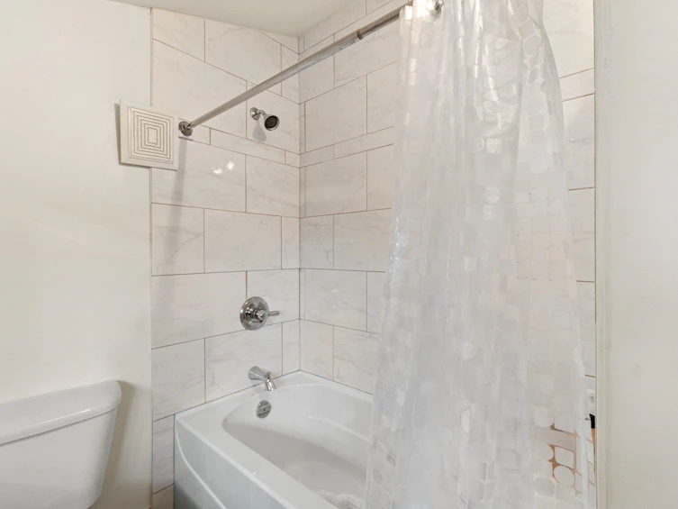 247 Wood Street, New Westminster, BC, V3M 5K5 - 10