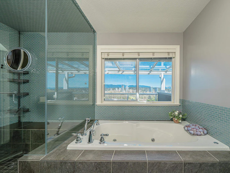 7548 Sequoia Road, Burnaby, BC, V3N 4W9 - 26