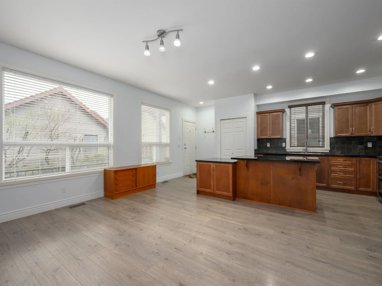 19441 66 Avenue, Surrey, BC, V4N 0C3 - 6