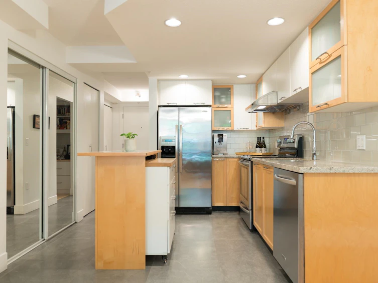206-2137 W 10 Avenue, Vancouver, BC, V6K 4W4 - 4