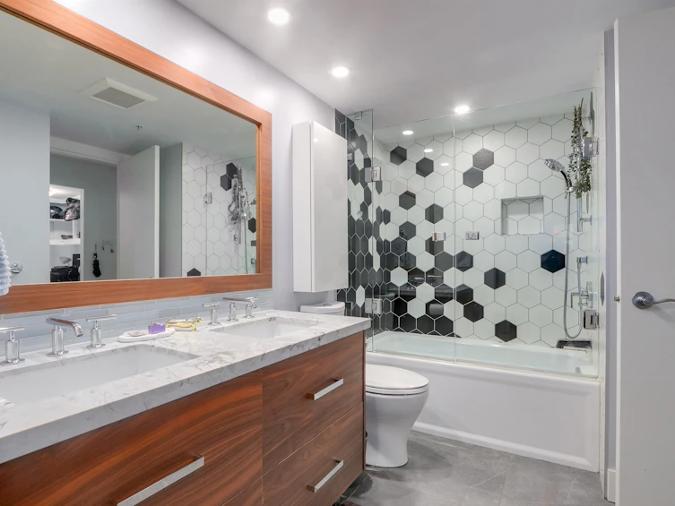 206-2137 W 10 Avenue, Vancouver, BC, V6K 4W4 - 13
