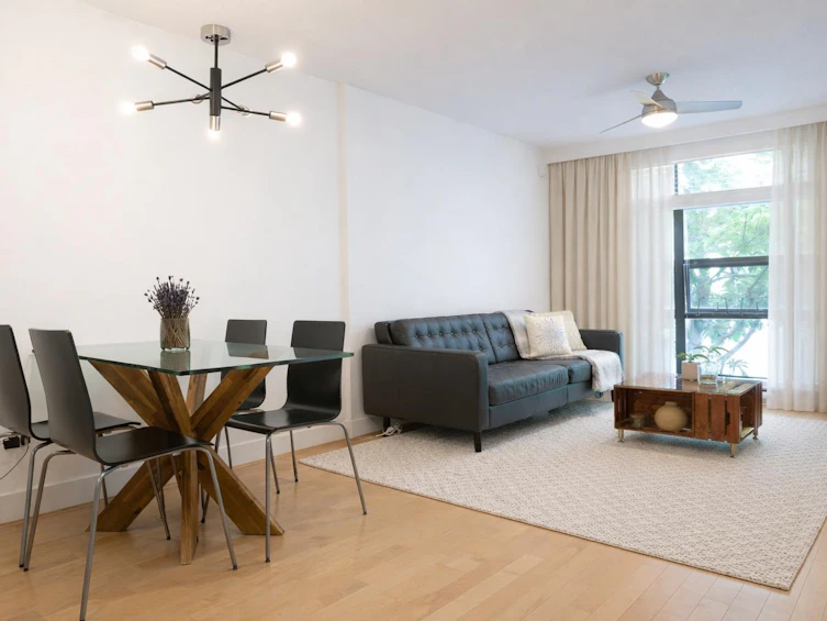 206-2137 W 10 Avenue, Vancouver, BC, V6K 4W4 - 2