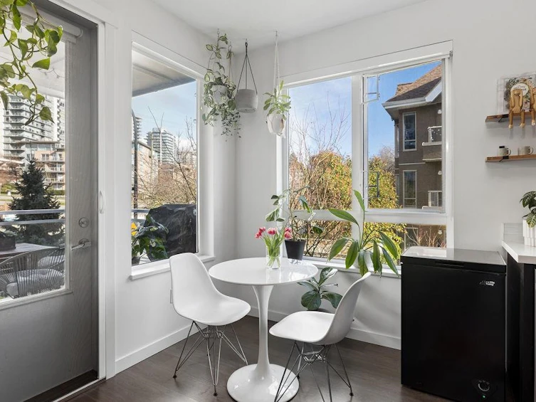 207-217 W 8th Street, North Vancouver, BC, V7M 0C2 - 12