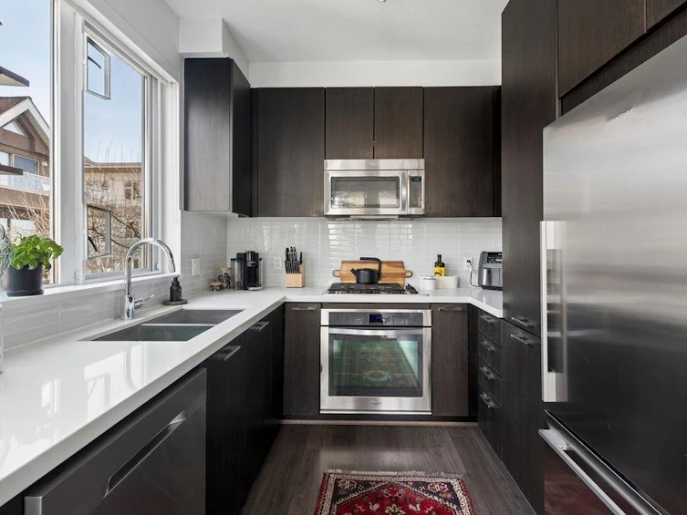 207-217 W 8th Street, North Vancouver, BC, V7M 0C2 - 9