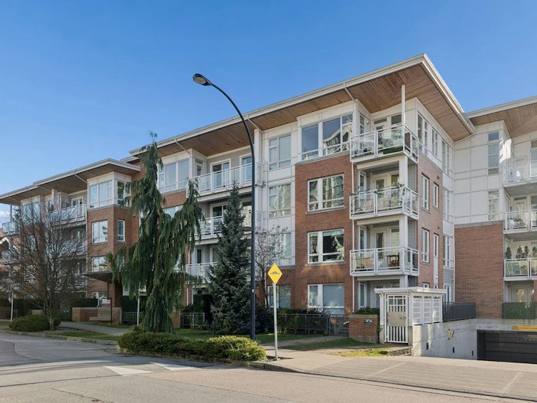 207-217 W 8th Street, North Vancouver, BC, V7M 0C2