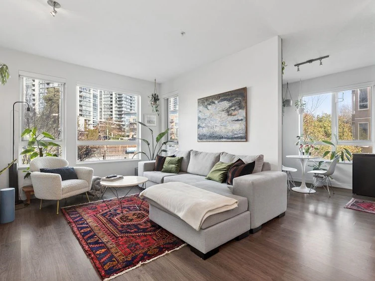 207-217 W 8th Street, North Vancouver, BC, V7M 0C2 - 4