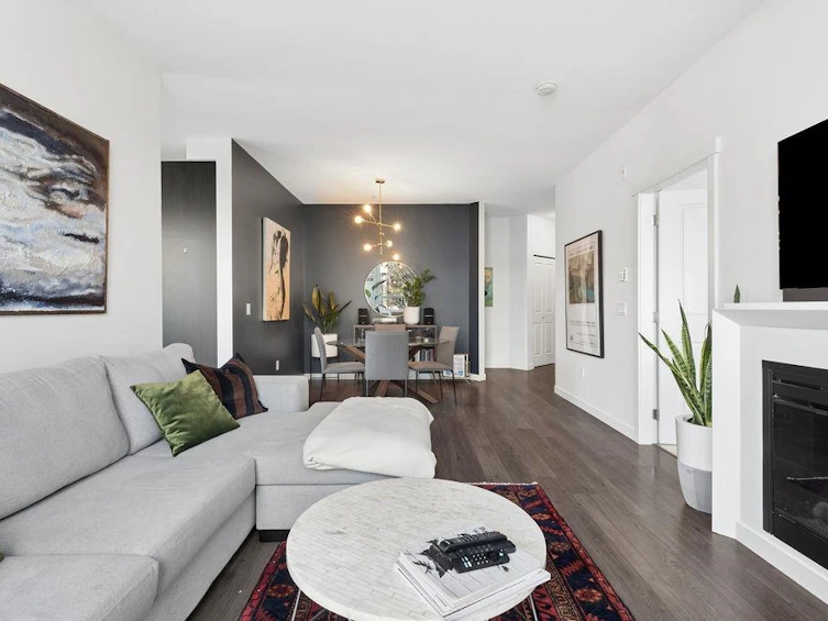 207-217 W 8th Street, North Vancouver, BC, V7M 0C2 - 6