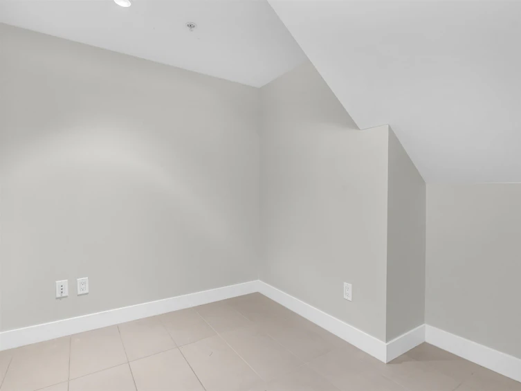 296 W 1st Avenue, Vancouver, BC, V5Y 3T2 - 19