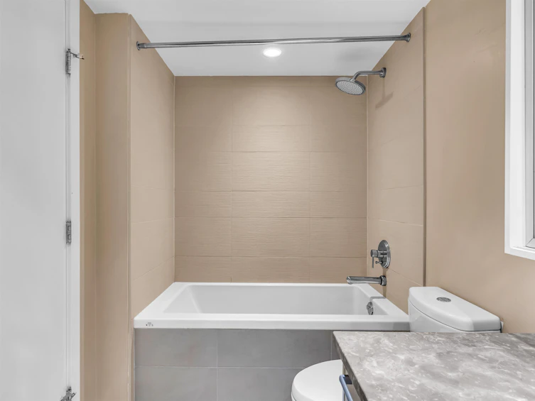 296 W 1st Avenue, Vancouver, BC, V5Y 3T2 - 21