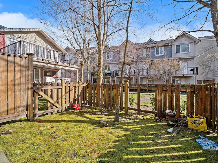 40-15399 Guildford Drive, Surrey, BC, V3R 7C6 - 16