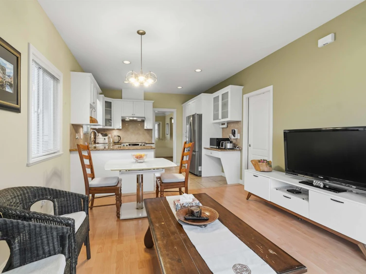 4553 Ellerton Court, Burnaby, BC, V5H 1E1 - 14