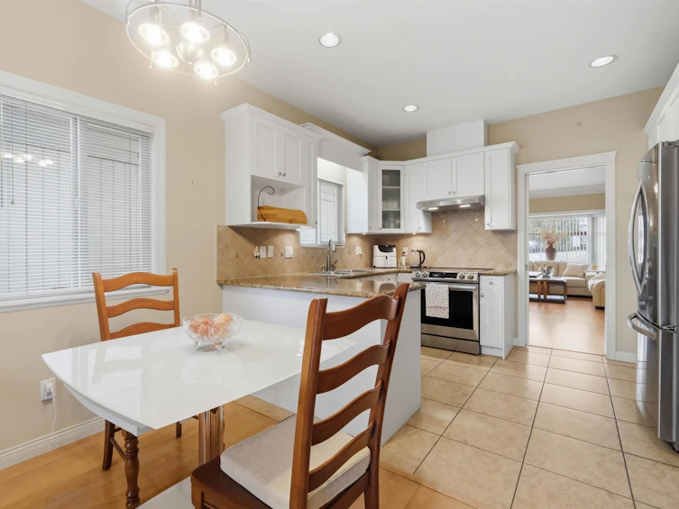 4553 Ellerton Court, Burnaby, BC, V5H 1E1 - 13