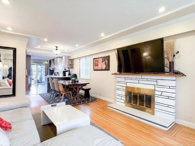 56 Warwick Avenue, Burnaby, BC, V5B 3X3 - 4