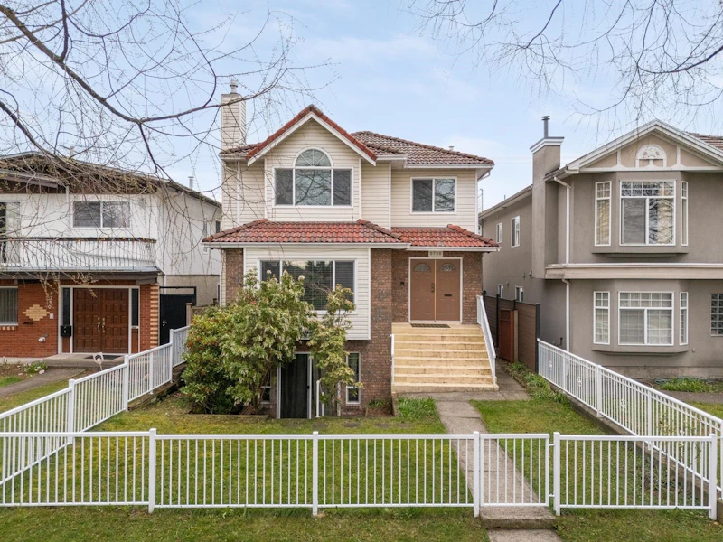 5756 Kerr Street, Vancouver BC V5R 4B7