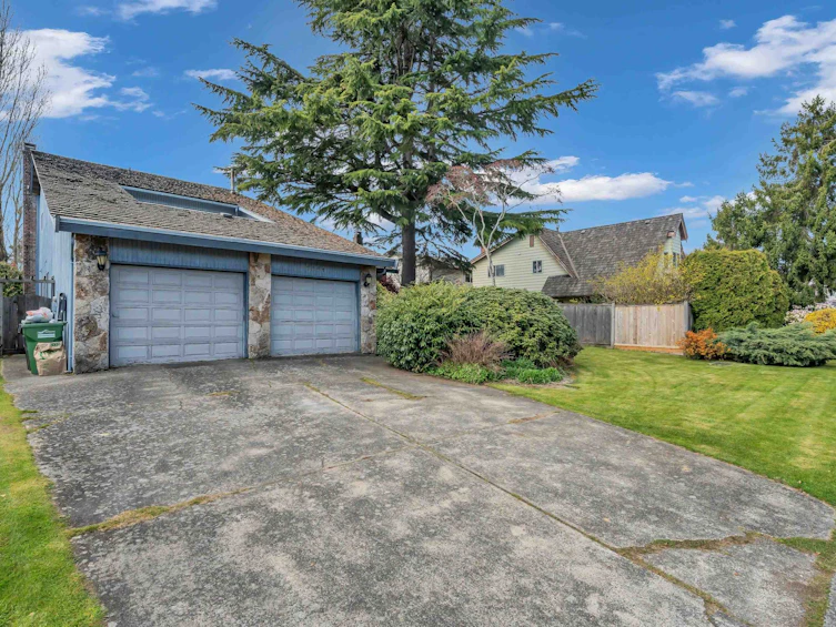 7651 Willowfield Drive, Richmond, BC, V7C 4S8 - 2