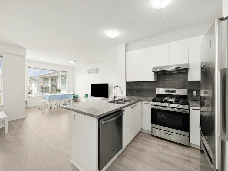 438-9388 Mckim Way, Richmond, BC, V6X 0J7 - 10
