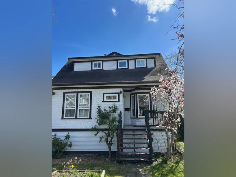 8134 14th Avenue, Burnaby BC V3N 2B8