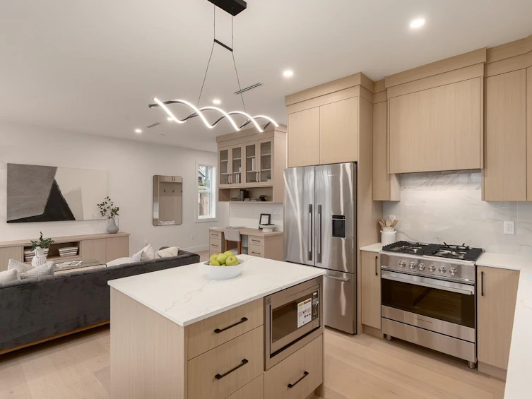 2-3506 E Pender Street, Vancouver, BC, V5K 2E3 - 9