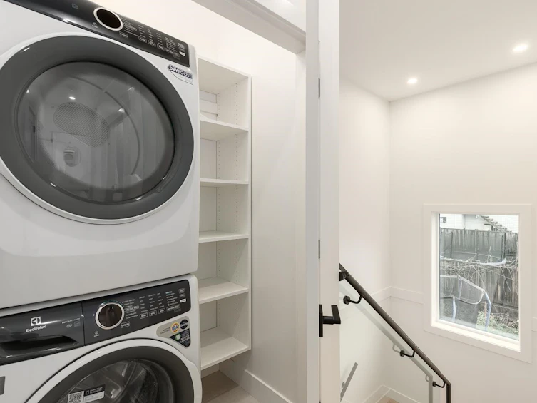 2-3506 E Pender Street, Vancouver, BC, V5K 2E3 - 19