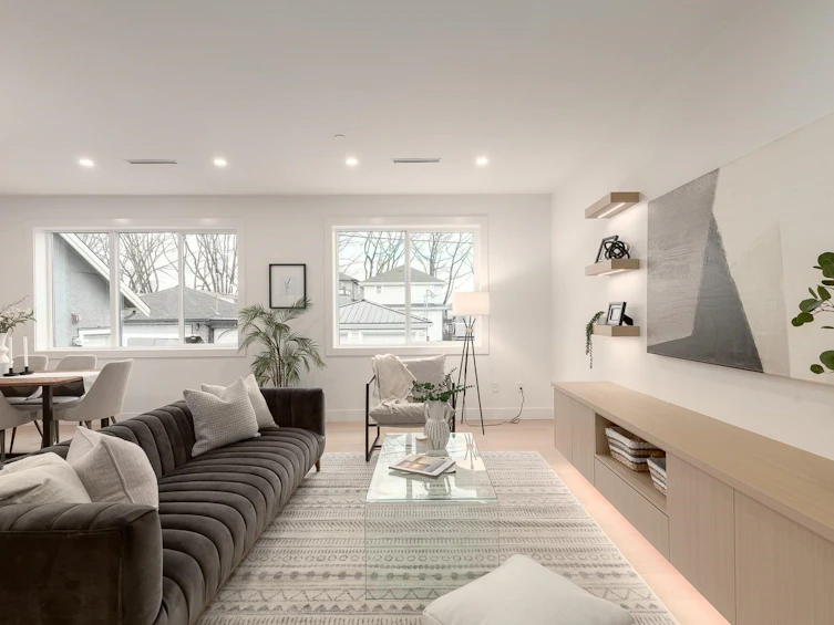 2-3506 E Pender Street, Vancouver, BC, V5K 2E3 - 3