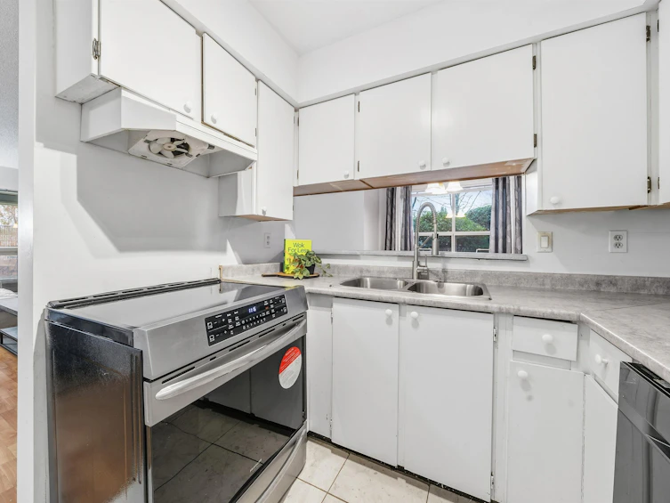 105-932 Robinson Street, Coquitlam, BC, V3J 7R8 - 8