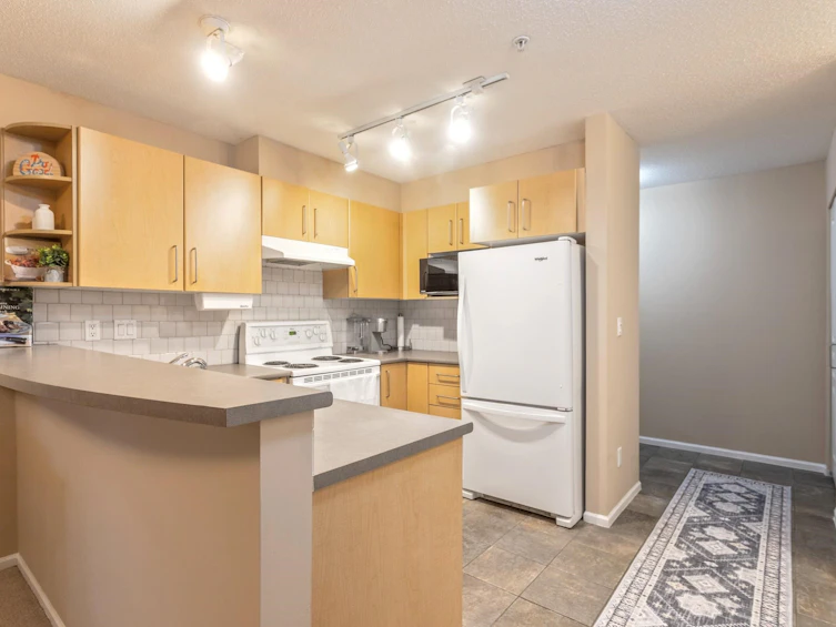 301-7330 Salisbury Avenue, Burnaby, BC, V5E 4N8 - 8