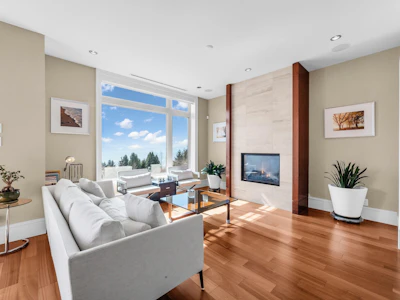 102-2575 Garden Court - 5