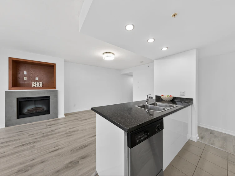 1601-9180 Hemlock Drive, Richmond, BC, V6Y 4J5 - 13