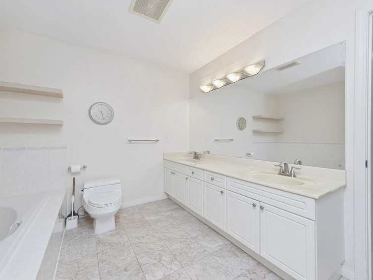 104-1500 Ostler Court, North Vancouver, BC, V7G 2C2 - 23
