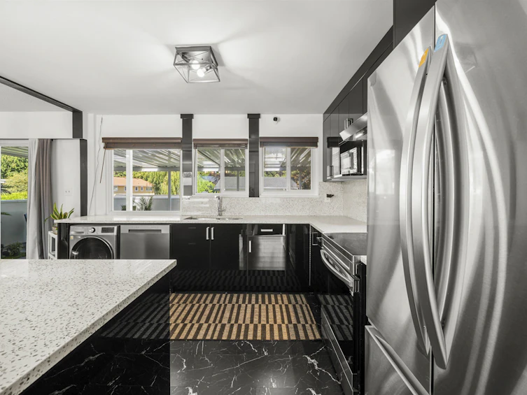 1121 Prairie Avenue, Port Coquitlam, BC, V3B 1S7 - 3