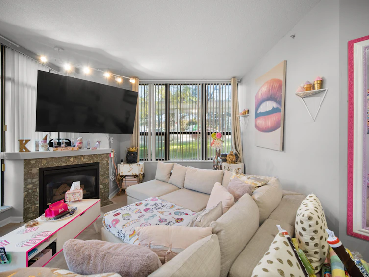 101-10899 University Drive, Surrey, BC, V3T 5V2 - 6