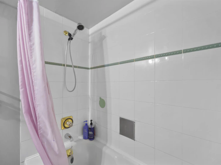 101-10899 University Drive, Surrey, BC, V3T 5V2 - 15