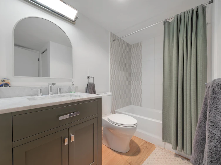 208-2119 Bellevue Avenue, West Vancouver, BC, V7V 1C2 - 23